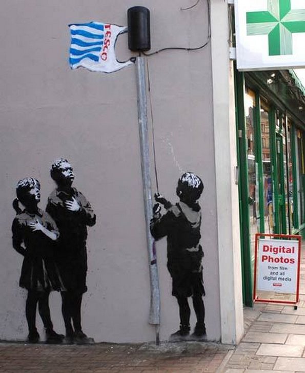 Banksy the british street. Бэнкси в Тель Авиве. Бэнкси Тбилиси. Экскурсия Бэнкси. 9 Мая Бэнкси.