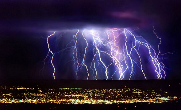 30 Fantastic Examples of Lightning Photography