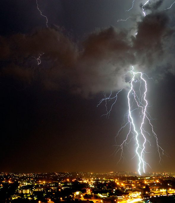 30 Fantastic Examples of Lightning Photography